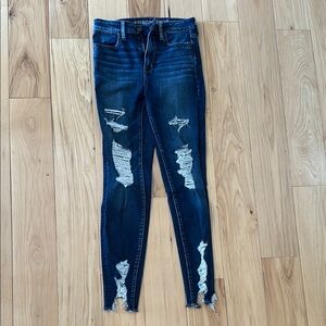 American Eagle Outfitters Women's Distressed Blue Jeans